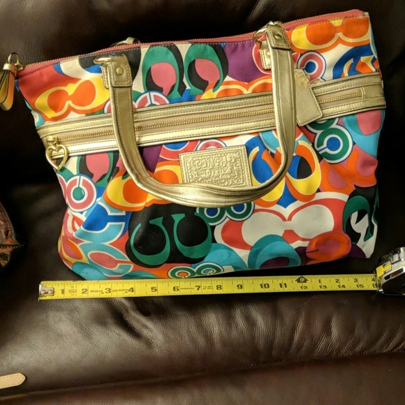 Coach Handbags - Coach tote purse Coach Handbags - Coach tote purse